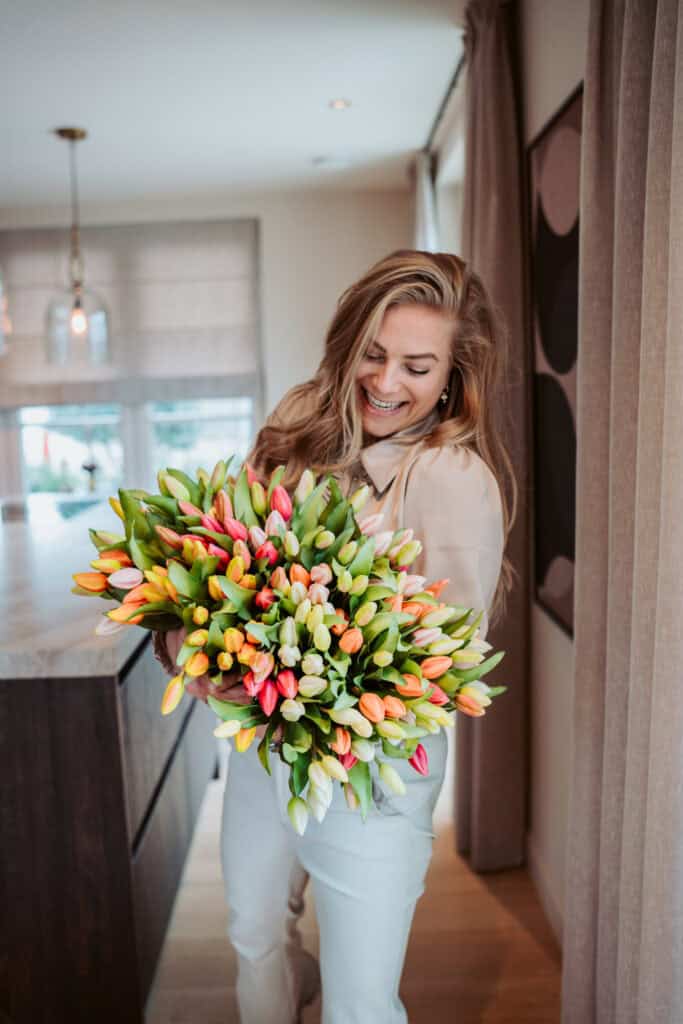 Sophie met tulpen