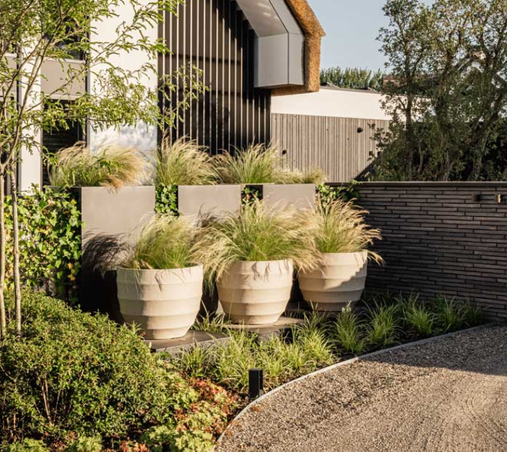 grote bloempot buiten