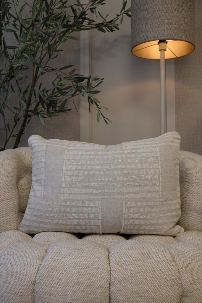 Luxe Duran sierkussen Maille 65 x 45 cm