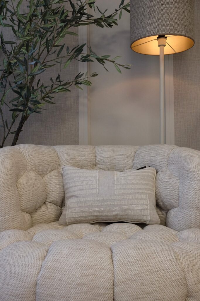 Luxe Duran sierkussen Maille 65 x 45 cm