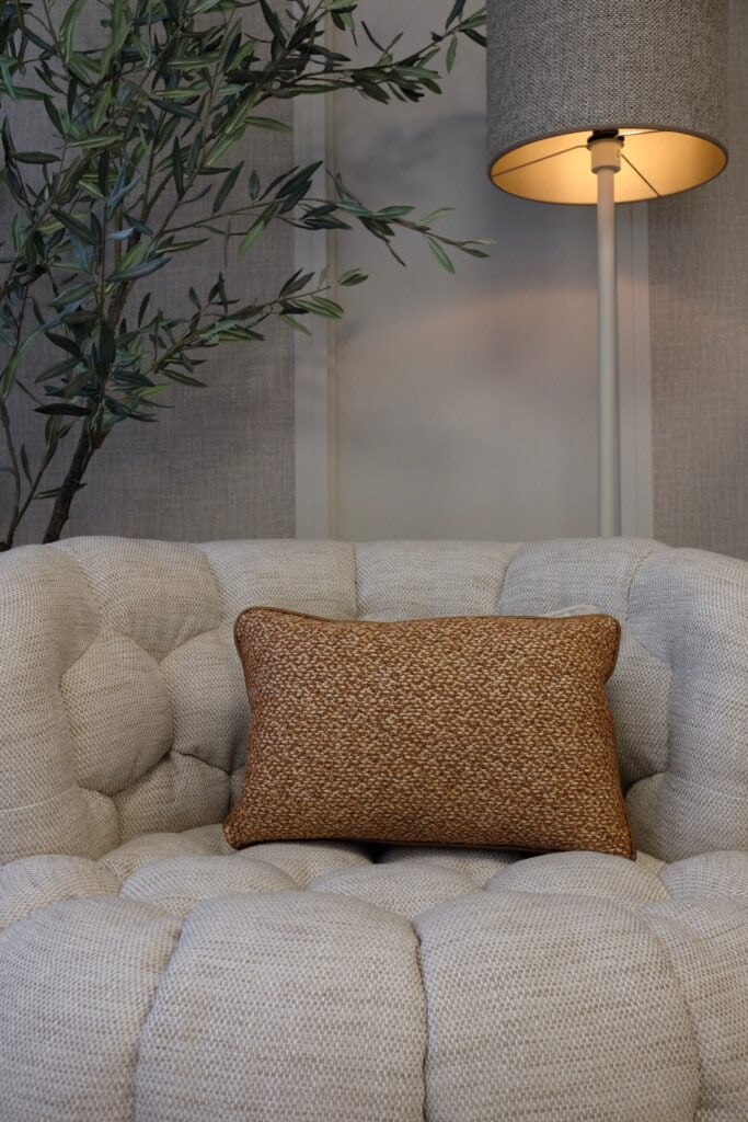 Luxe Duran sierkussen Orange 45 x 30 cm