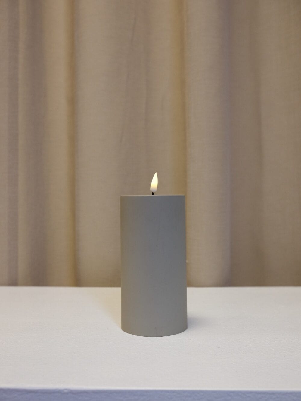 Led kunstkaars outdoor beige Deluxe 10 x 15 cm