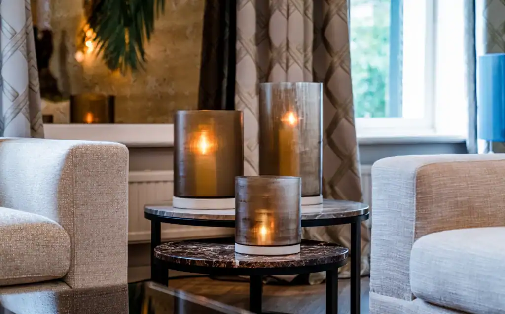 Monochrome interiors: rust, diepte en elegantie in één kleur
