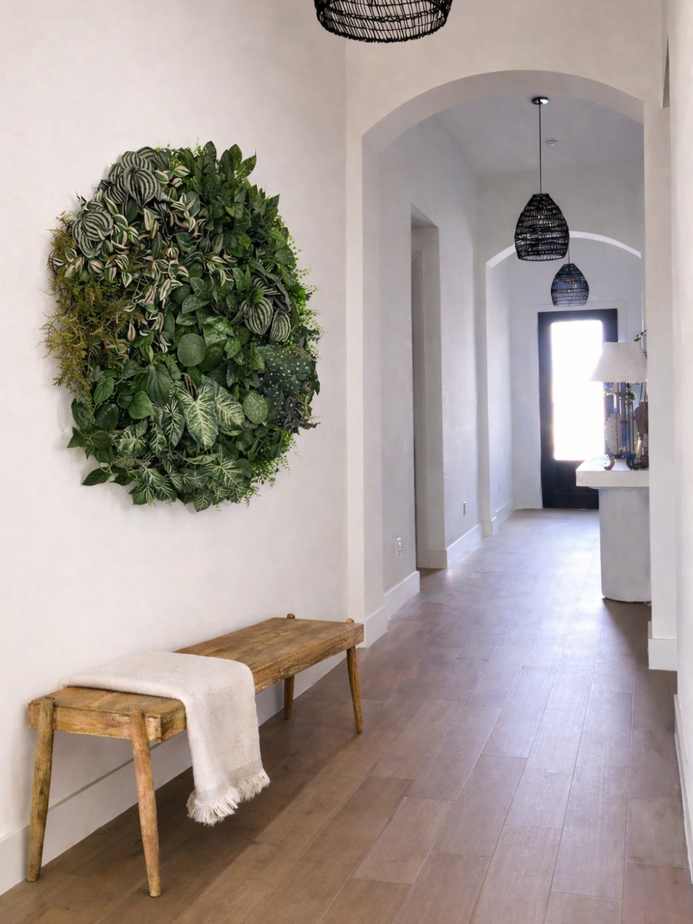 Kunstmos aan de muur