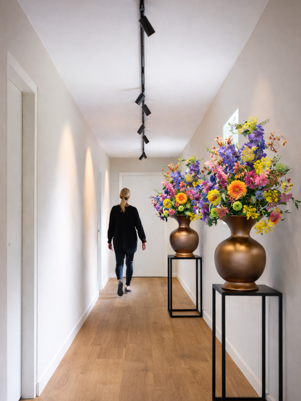 Groot Luxe Bloemstuk in Pot Brons Bont Bloemstuk