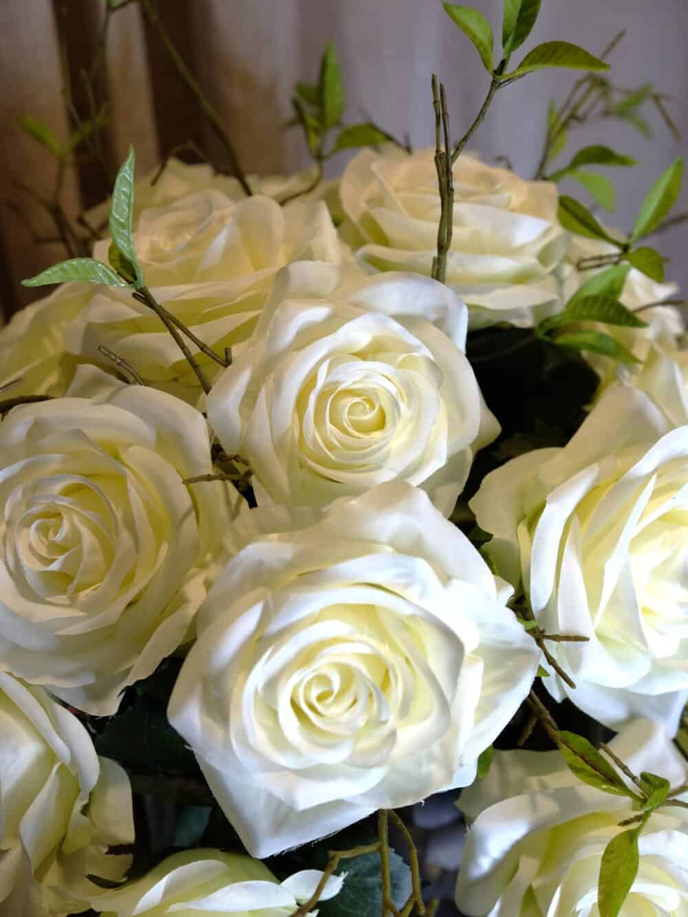 Boeket witte rozen