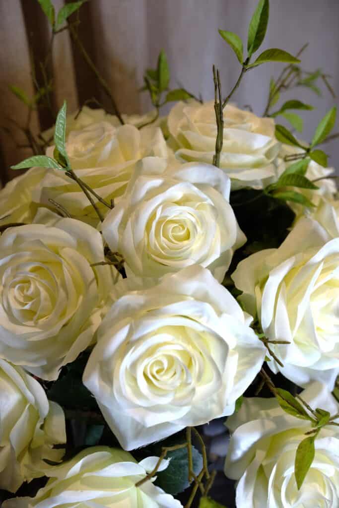 Boeket witte rozen