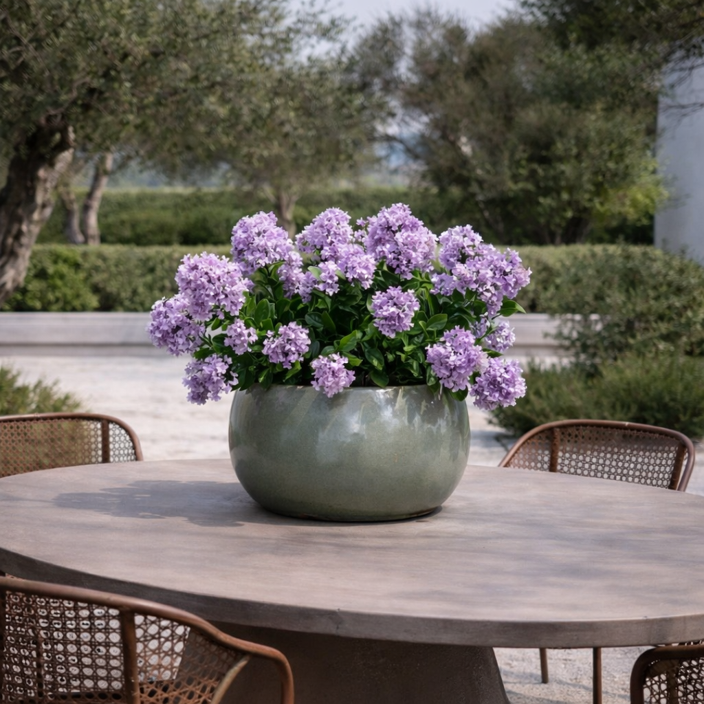 Paarse sering kunstplant voor buiten in pot UV