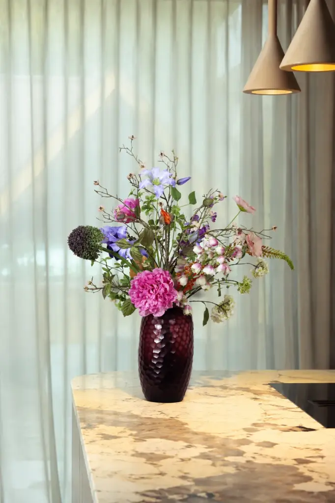Silk-ka kunstbomen kopen? Bezoek de grootste inspiratie voor luxe kunstbomen in onze winkel in Oss